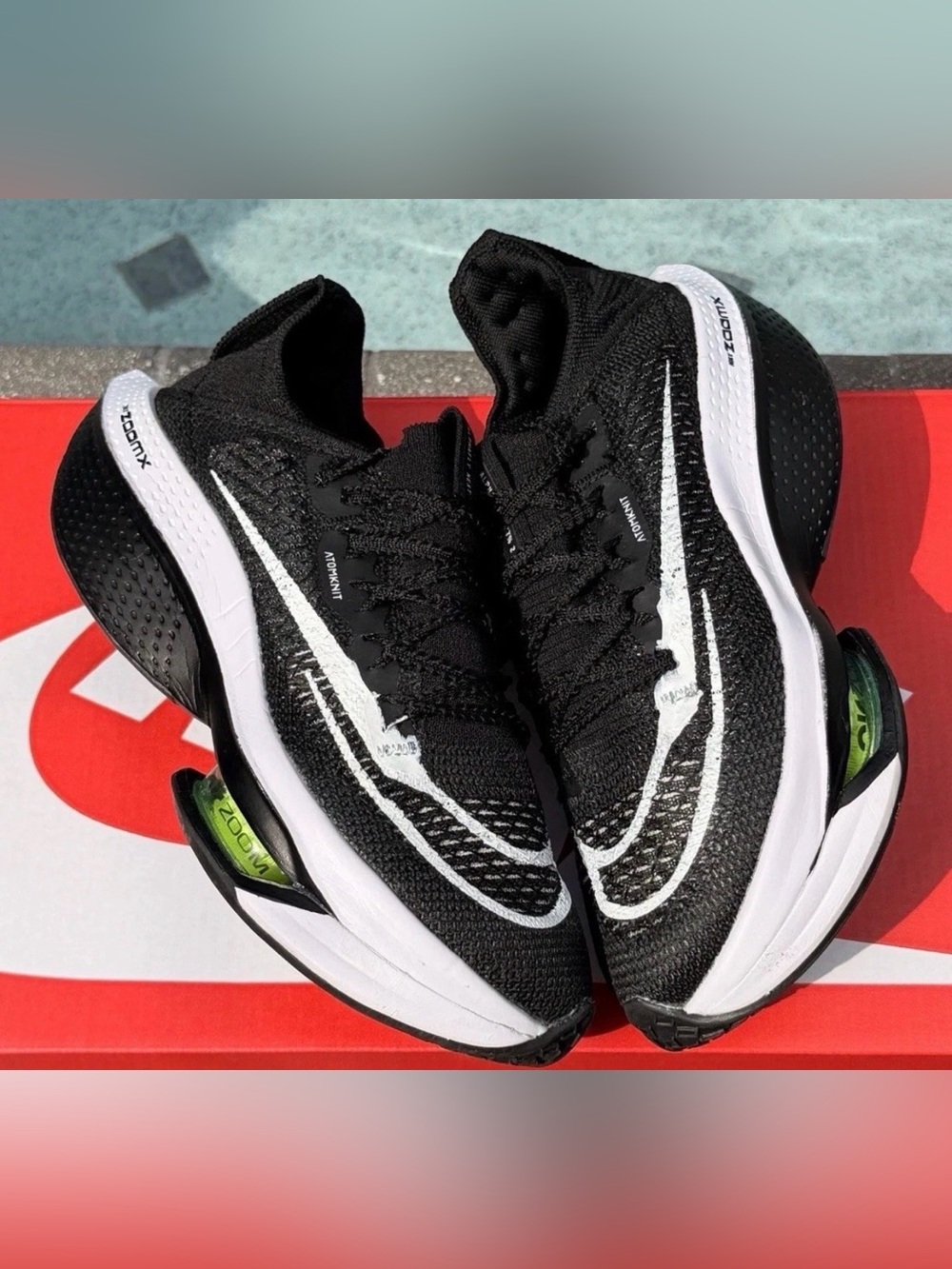 WMNS RUNNING SHOE SIZE 7 NIKE AIR ZOOM ALPHAFLY NEXT% 2 BLACK WHITE DV9425-003